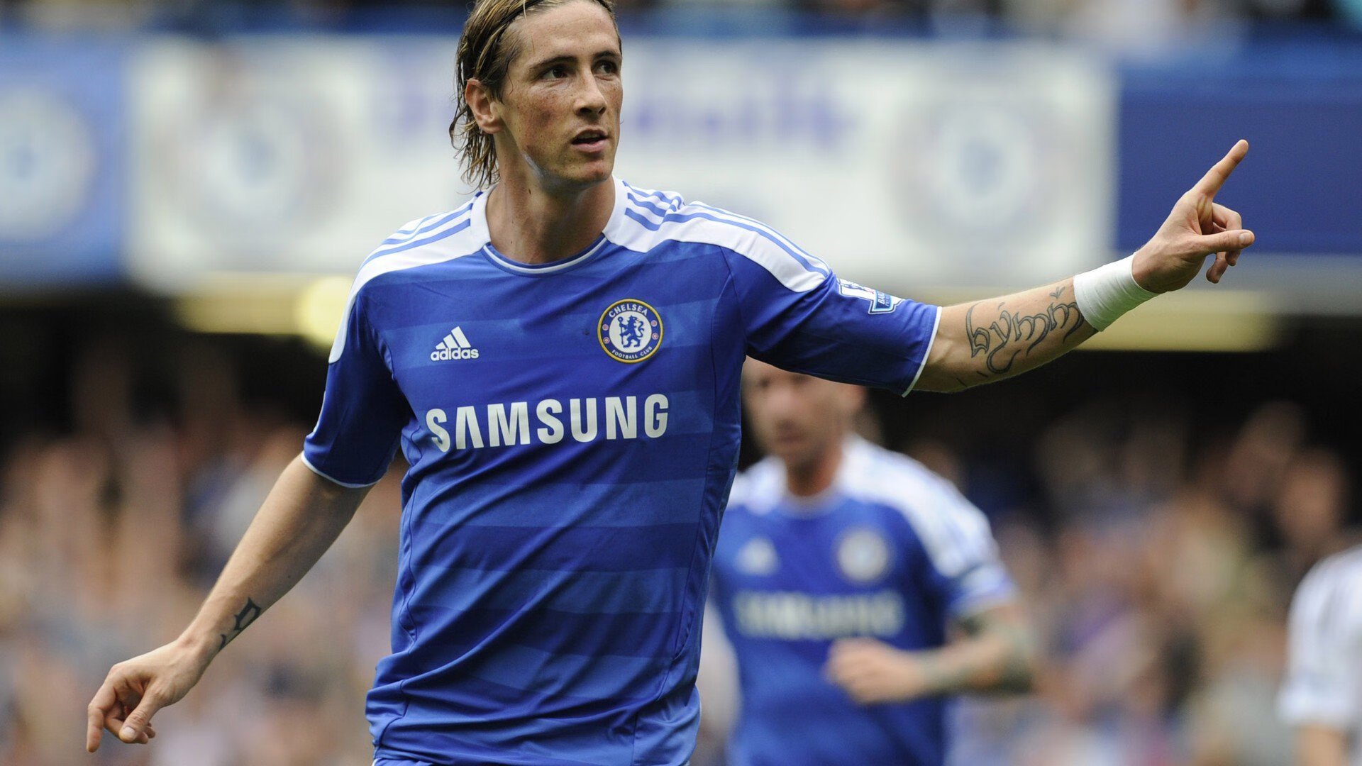 开云体育下载官网-高校拳击联赛热血开战男子组打满三回合，高校拳击比赛